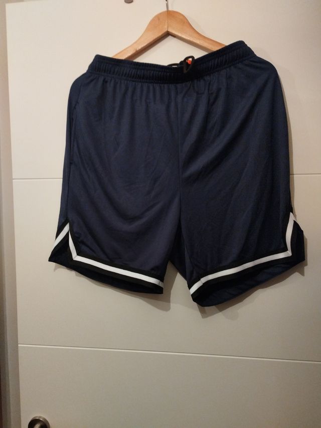 Pantalón corto de hombre