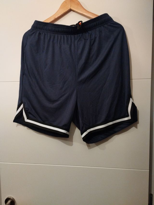 Pantalón corto de hombre