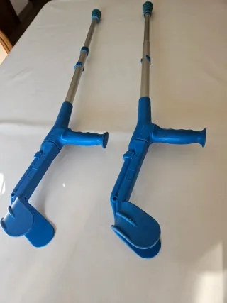 Muletas infantiles. Niños/as hasta 14 años,