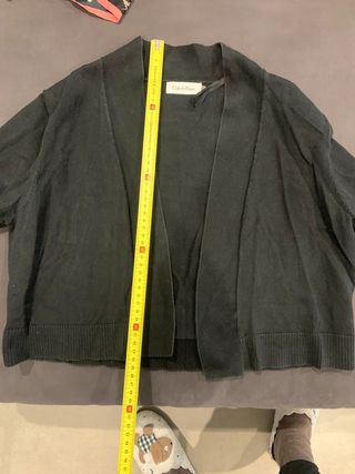 Chaqueta punto negra Calvin Klein (regalo falda)