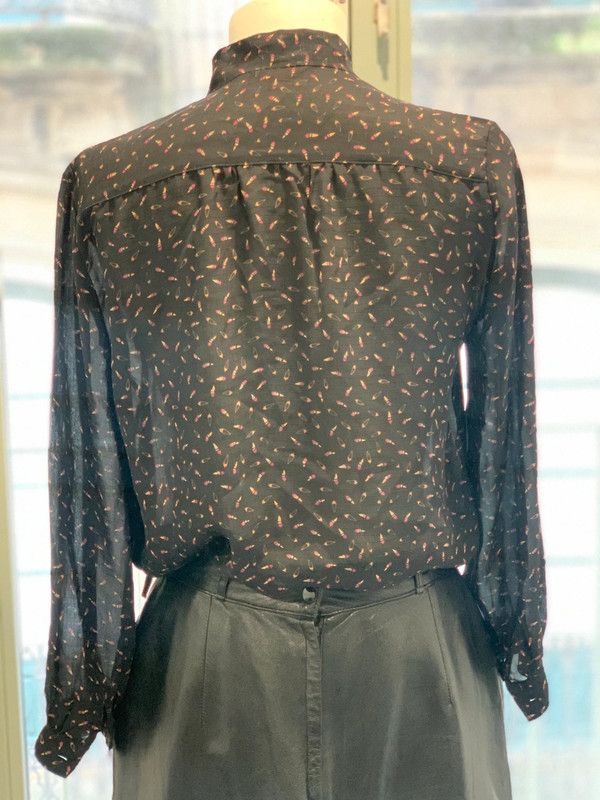 Camisa vintage negra estampada