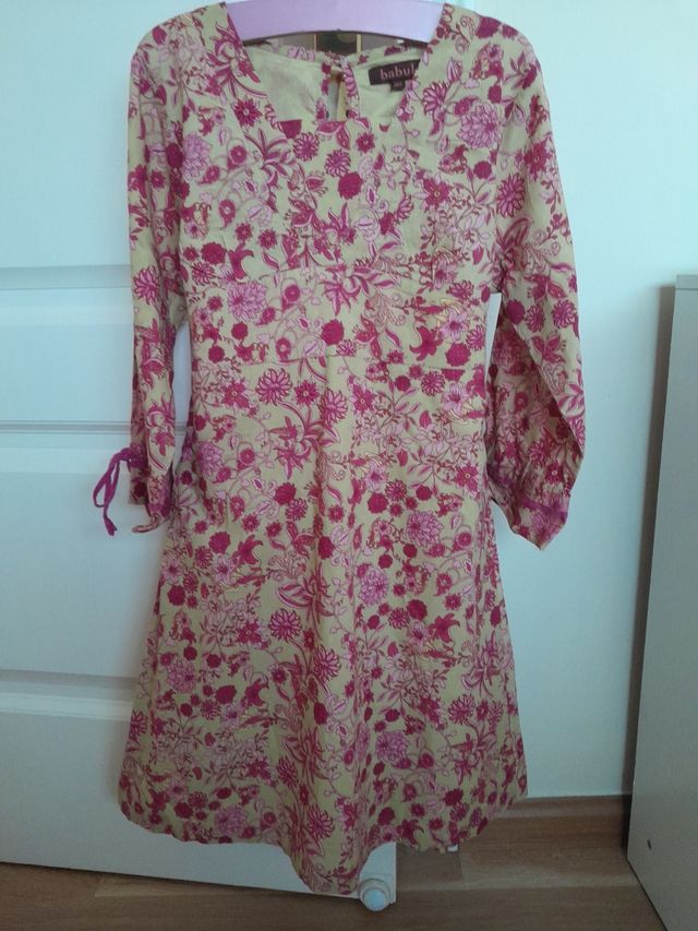 2 Vestidos T. 12. Regalo otro vestido