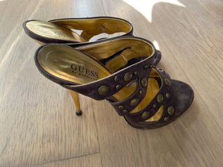 Sandalias Guess nº40. 