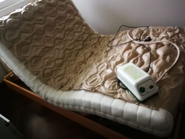 Giroletto elettrico e divano