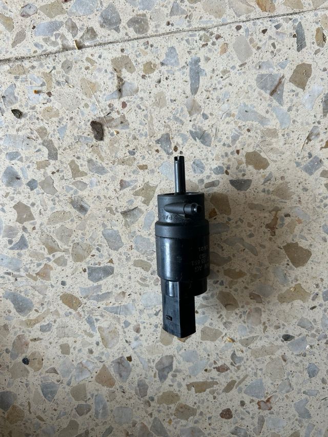 Bomba limpiaparabrisas VAG