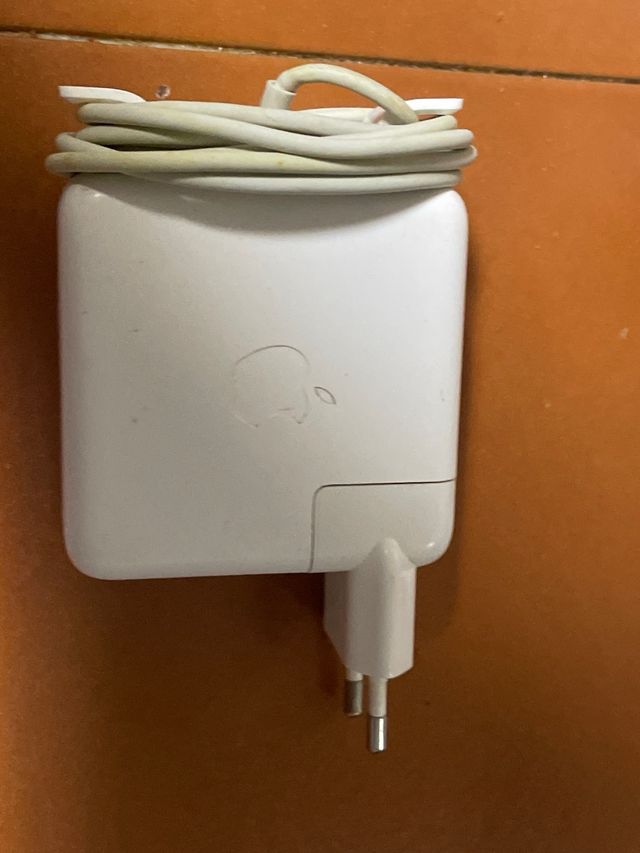 CARICABATTERIE APPLE