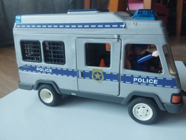 Playmobil furgón policía.