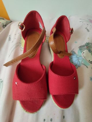 Sandalias Tommy Hilfiger Rojas niña n34