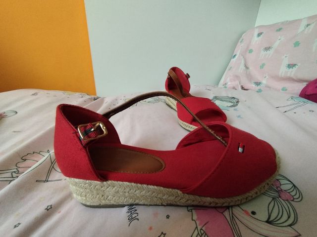 Sandalias Tommy Hilfiger Rojas niña n34