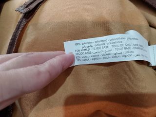 Traje americana y minifalda