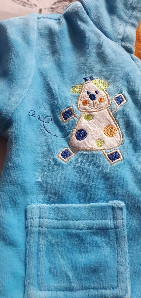 Conjunto bebe unisex 6 meses.