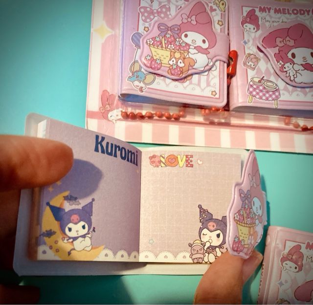 Mini libretas llavero personajes sanrio.