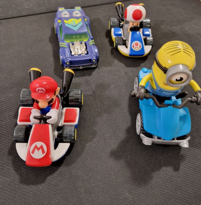 Lotto Sorprese Merendine e Uova di Pasqua Kinder