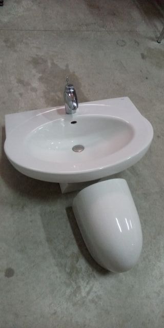 LAVABO ROCA CON SEMIPEDESTAL Y GRIFERIA