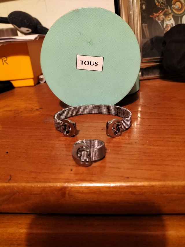 Conjunto Tous auténtico de pulsera y anillo nuevos