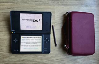 Nintendo DS XL + Funda 