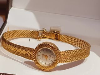 Reloj de oro de 18 kilates .