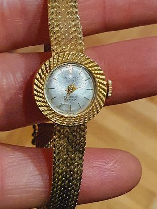 Reloj de oro de 18 kilates .