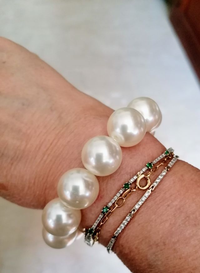 Bracciale con perle grandi