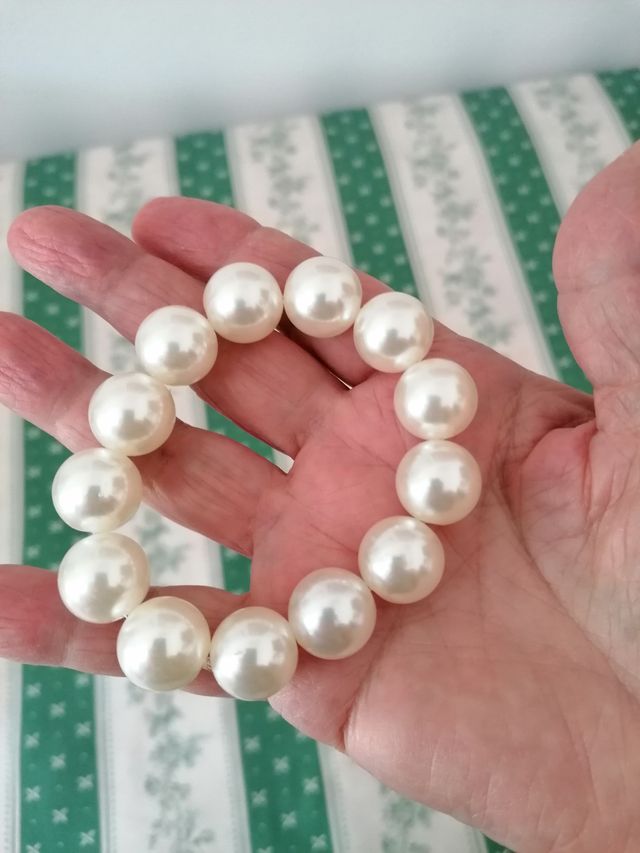Bracciale con perle grandi