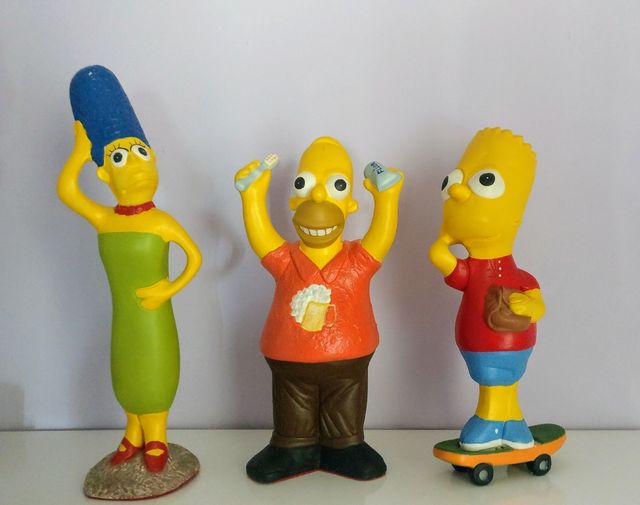 Simpson,tres piezas.