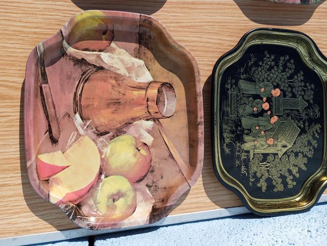 Bandejas de chapa antigua