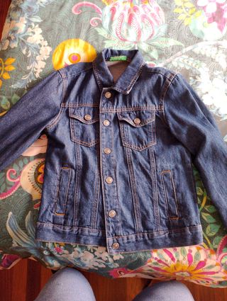 Chaqueta de niño vaquera Benetton.