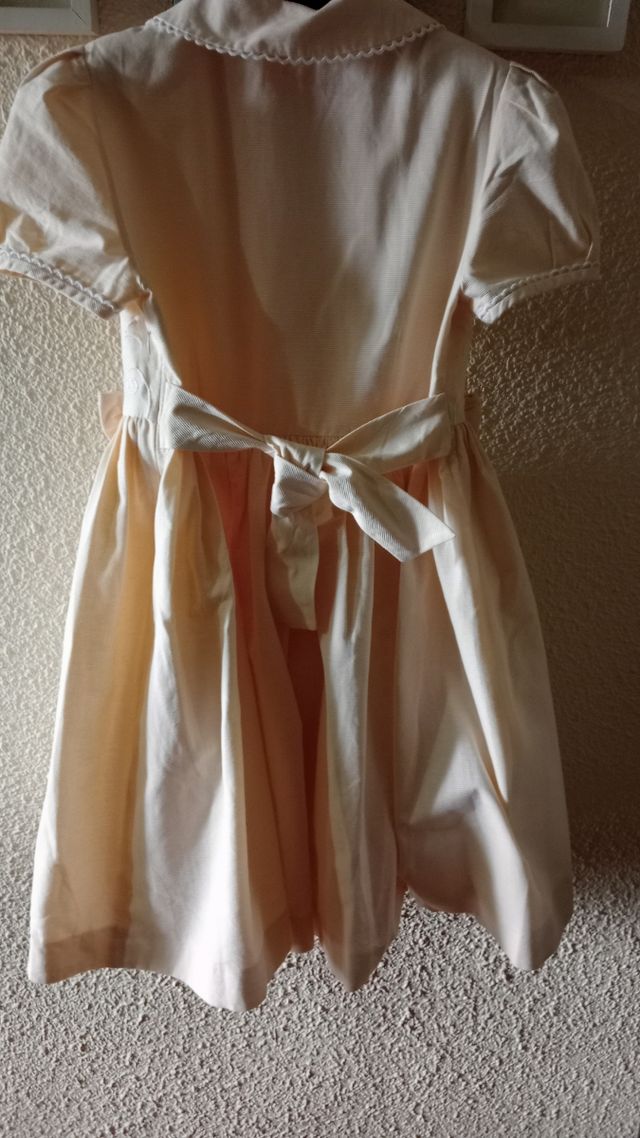 Vestido niña,con botones x delante,cuello bebé.