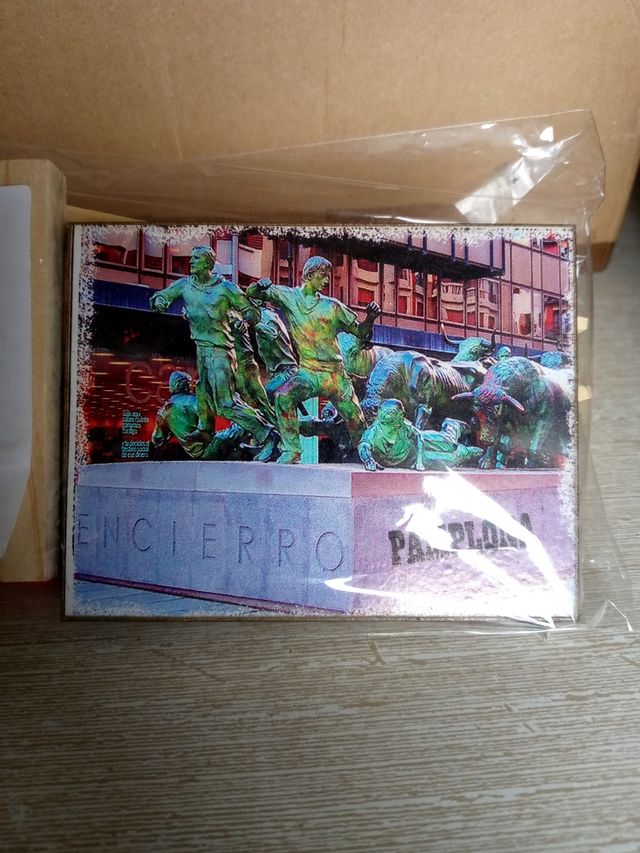 Cartel Monumento al Encierro Pamplona.