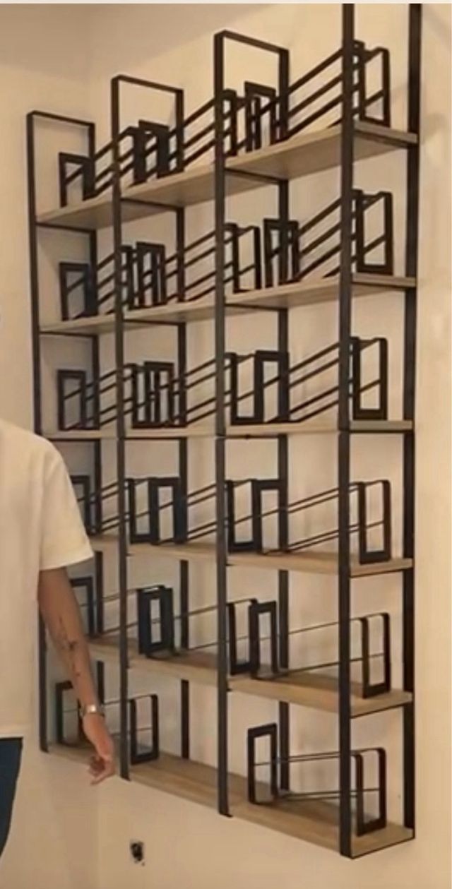 Recién rebajado 50% Vinoteca a estrenar-de diseño