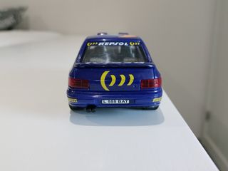 Se vende coche de Scalextric Subaru
