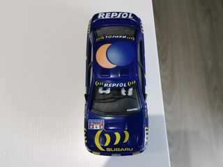 Se vende coche de Scalextric Subaru
