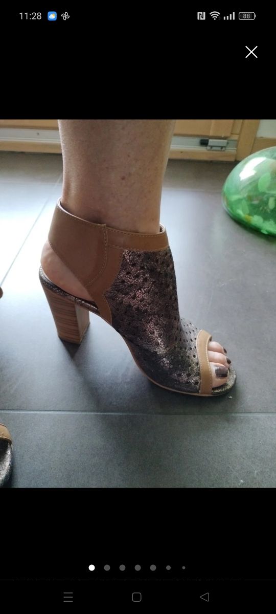 Sandalo tacco alto a tronchetto