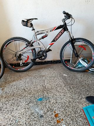 Bicicleta d aluminio d montaña