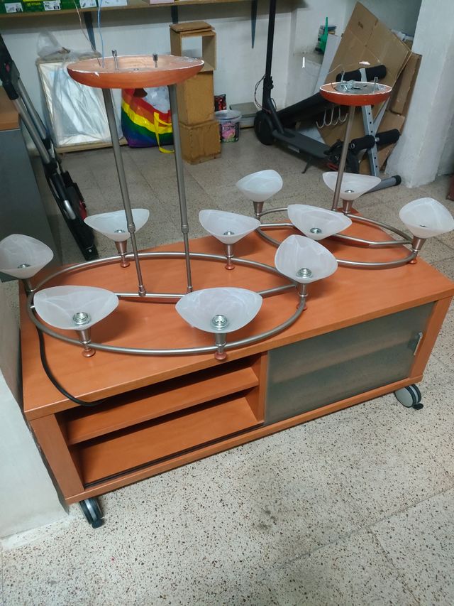 MUEBLE TV Y DOS LÁMPARAS