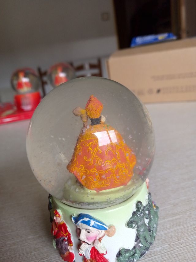 Esfera de nieve-Pamplona