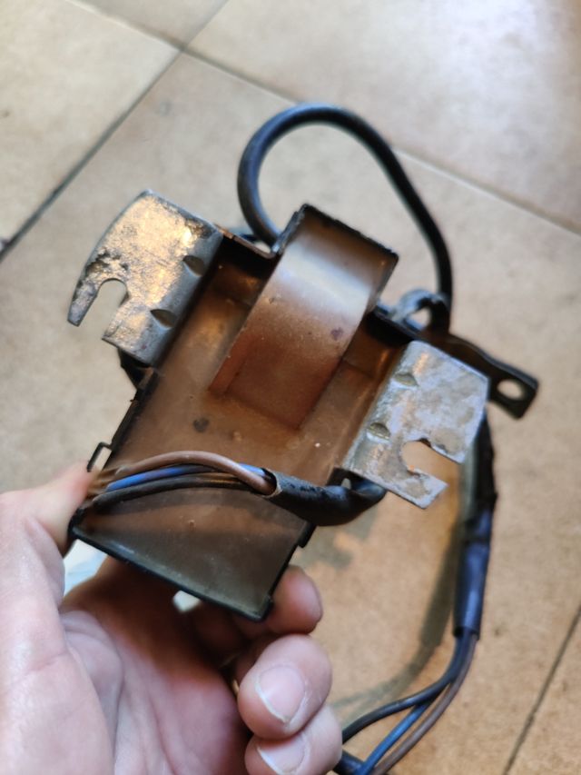 Bobina interruttore alto accesa Vesp