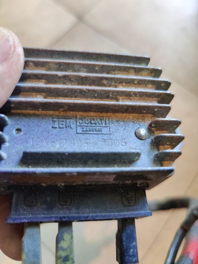 Regolatore elettronico del modulo Vespa