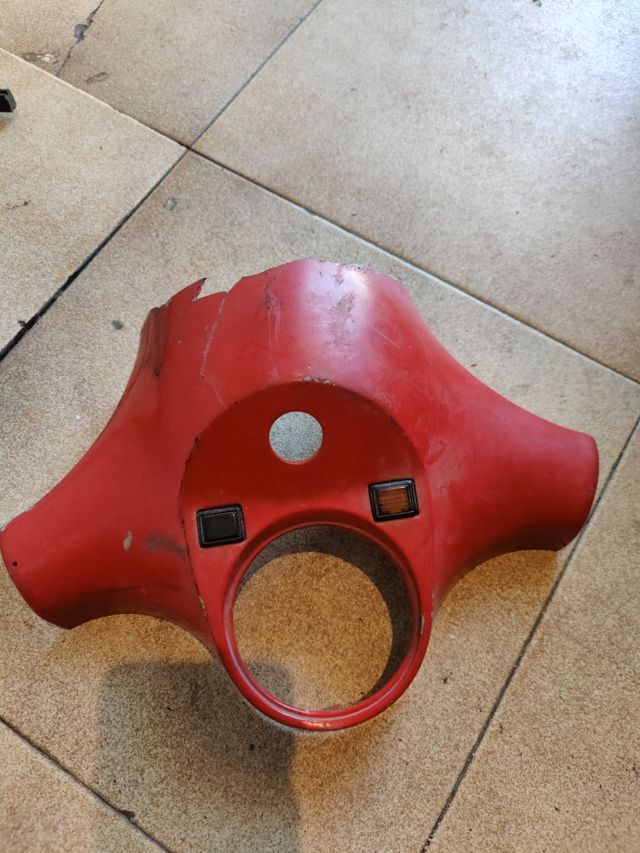 Coperchio manubrio leggero per Vespa 200