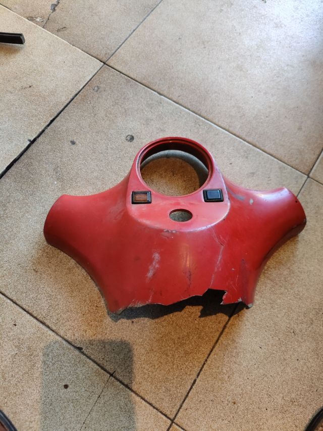 Coperchio manubrio leggero per Vespa 200