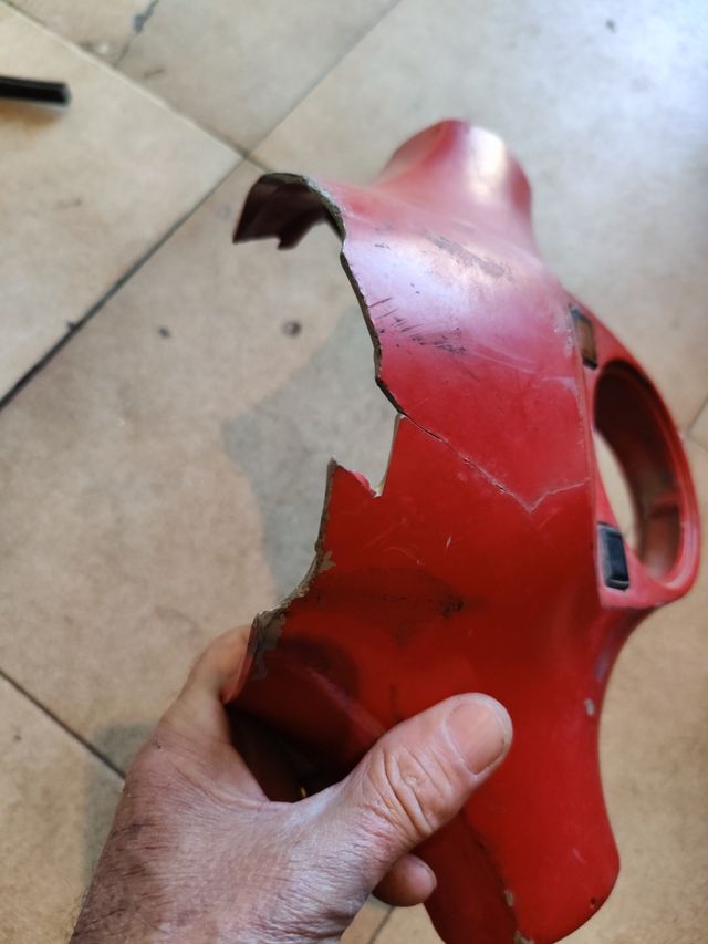 Coperchio manubrio leggero per Vespa 200