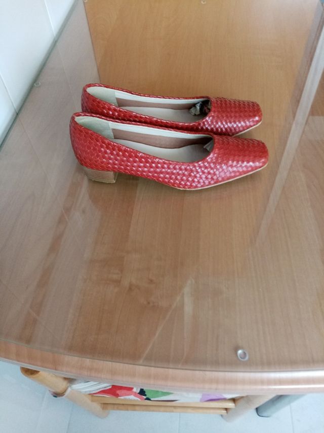 ZAPATO PIEL DE TACON 