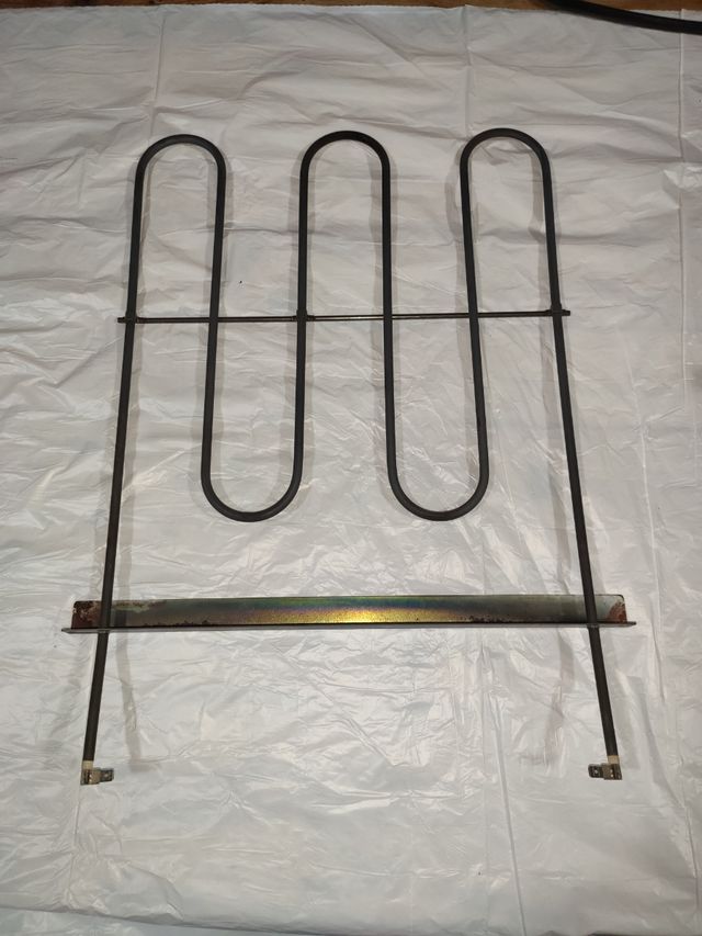 Resistencias, horno, grande y pequeña.