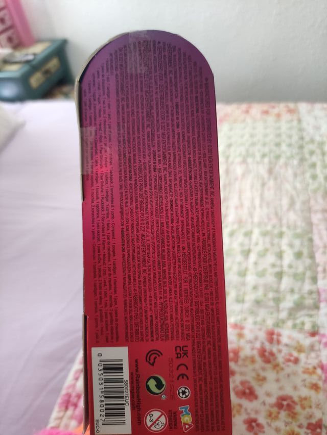 Muñeca Violet Rainbow Junior High