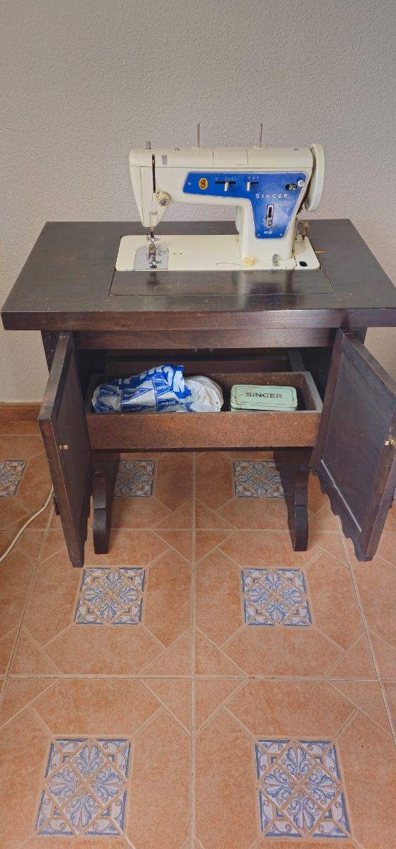 Maquina coser Singer