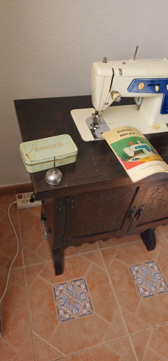 Maquina coser Singer