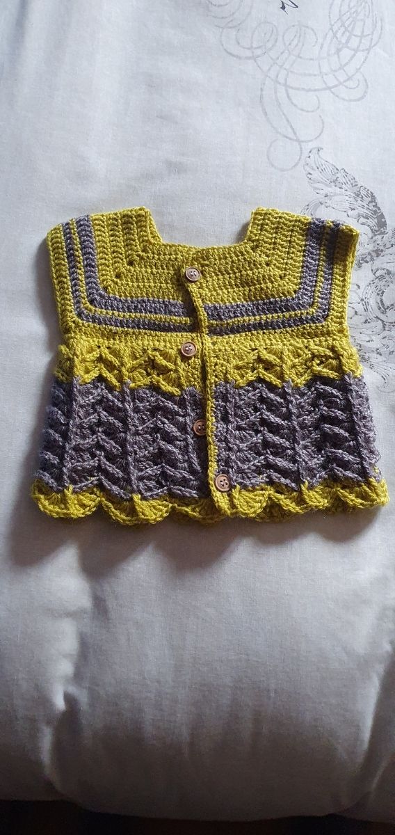 Chaqueta bebé. Hecha a mano. 3-6 meses.