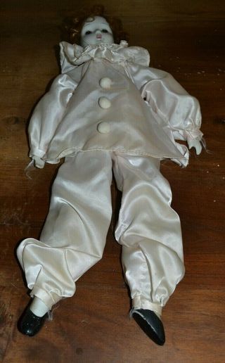 Bambola in porcellana anni 80