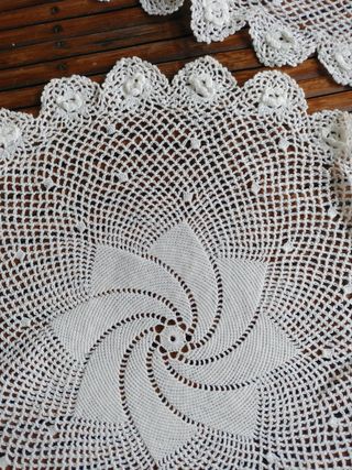 Set centrini  uncinetto vintage