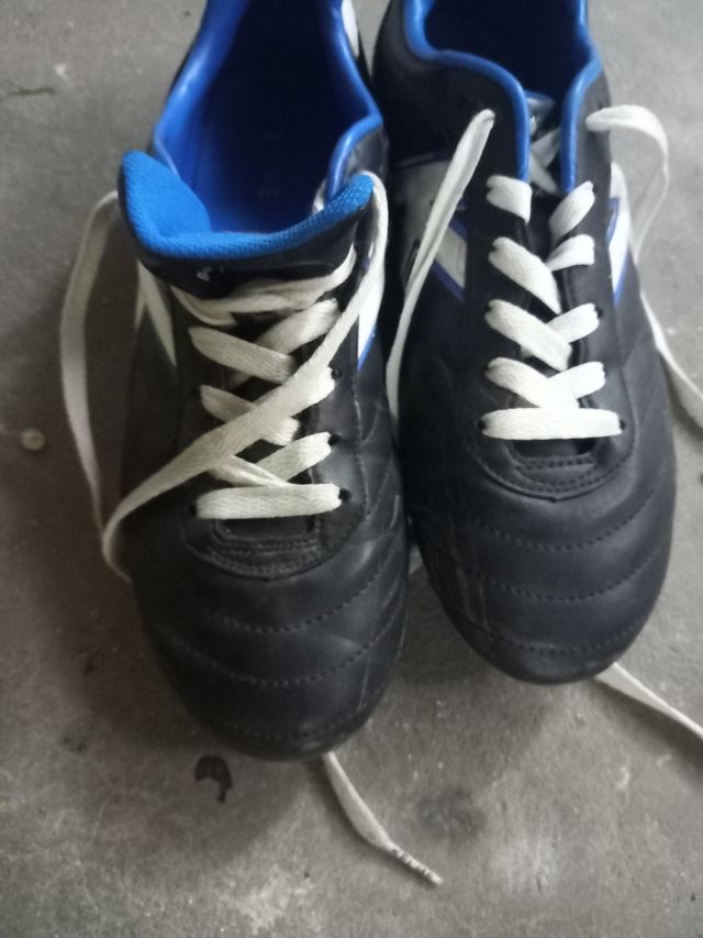 Se vende botas de fútbol Kelme
